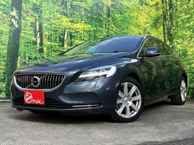 Volvo Volvo V40