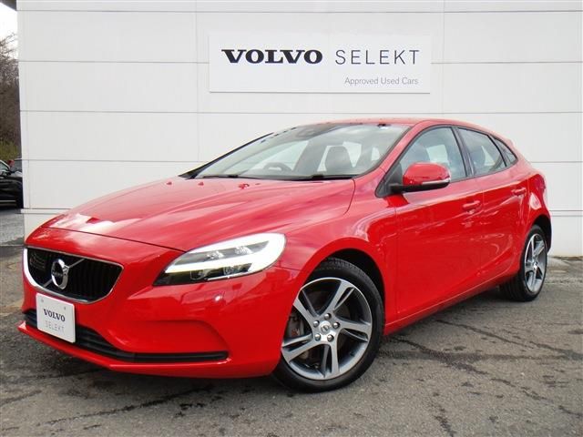 Used VOLVO VOLVO V40