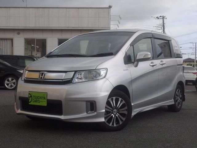 Honda Freed Spike Hybrid