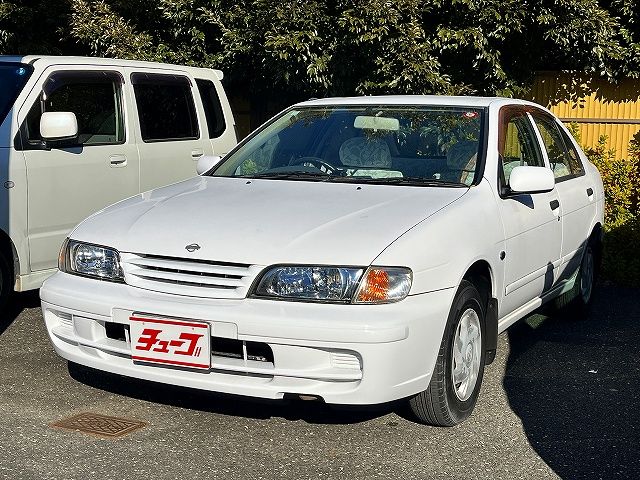 Nissan Pulsar Sedan