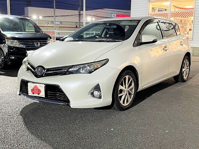 Used TOYOTA AURIS