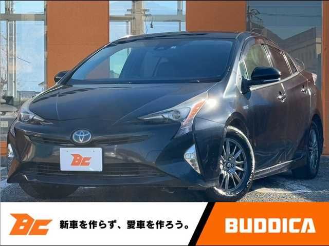 Used TOYOTA PRIUS