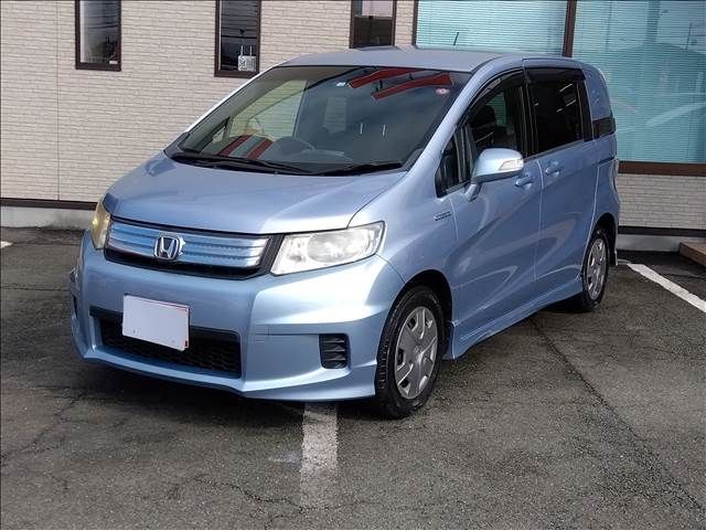 Honda Freed Spike Hybrid