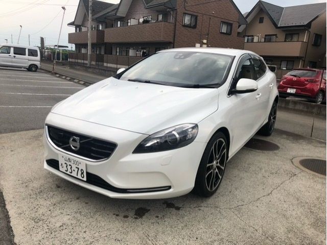 Used VOLVO VOLVO V40