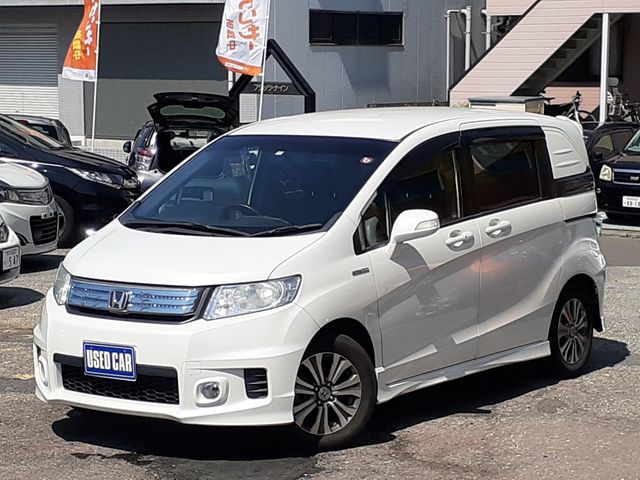 Honda Freed Spike Hybrid