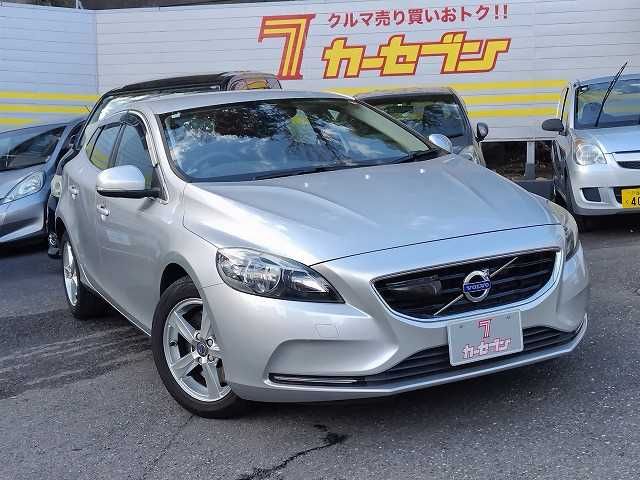 Used VOLVO VOLVO V40