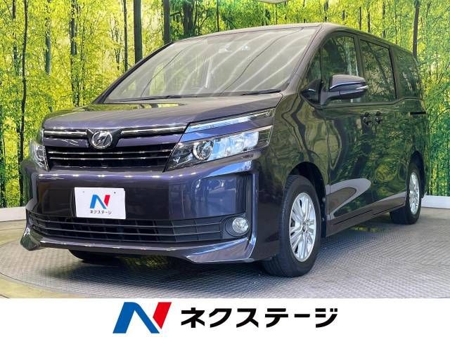 Used TOYOTA VOXY