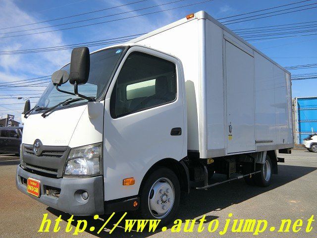 Used TOYOTA DYNA