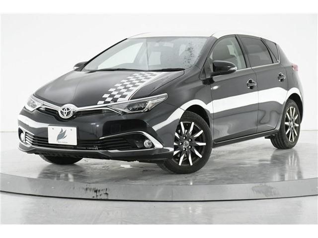 Used TOYOTA AURIS