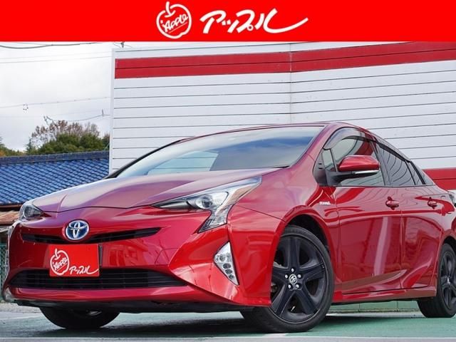 Used TOYOTA PRIUS