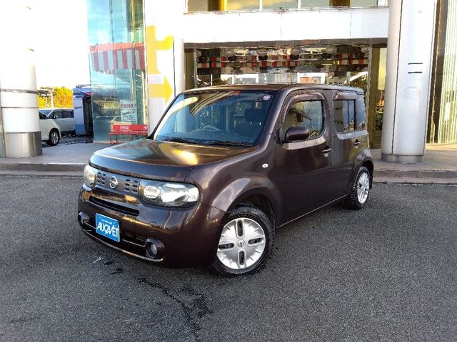 Used NISSAN CUBE