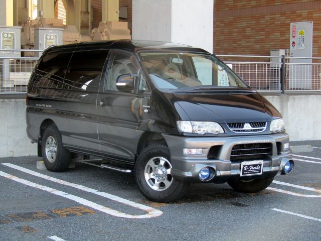 Mitsubishi Delica Space Gear  4WD