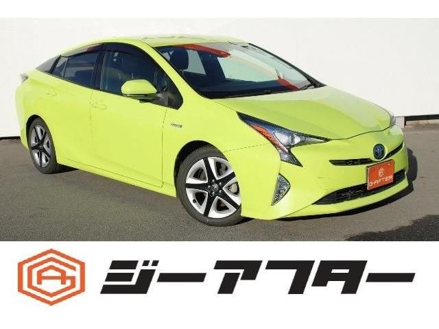 Used TOYOTA PRIUS