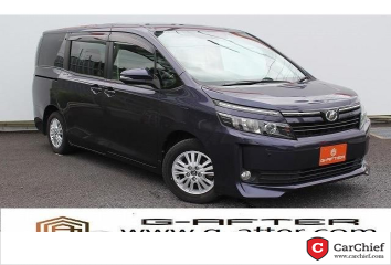 Used TOYOTA VOXY